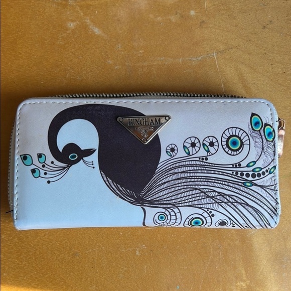 Hingham Handbags - Hingham Women's Peacock Design Wallet - Cream and Black